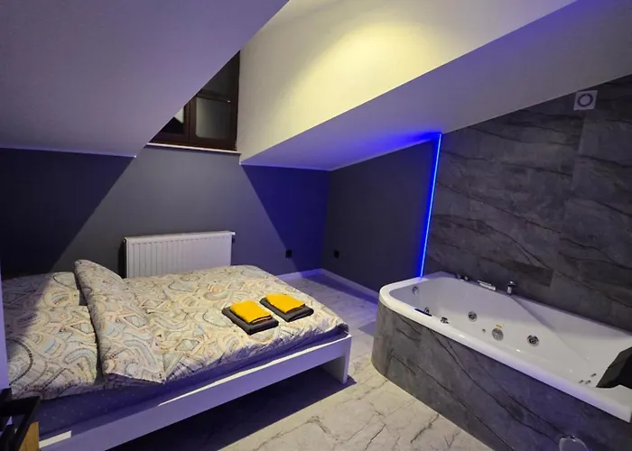 W Centrum Z Jacuzzi, Prywatny Parking, Klimatyzacja 4 Apartament Radom